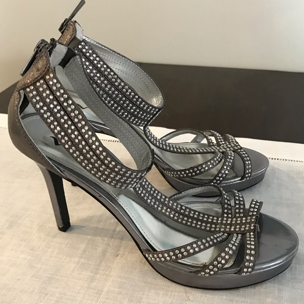 Rhinestone t-strap heeled sandal